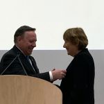 Le Premier ministre du Québec François Legault et la réalisatrice Léa Pool