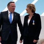 Le Premier ministre du Québec François Legault et la réalisatrice Léa Pool